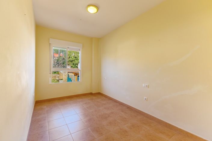 Image No.19-3 Bed Apartment for sale