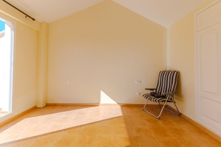 Image No.27-3 Bed Apartment for sale