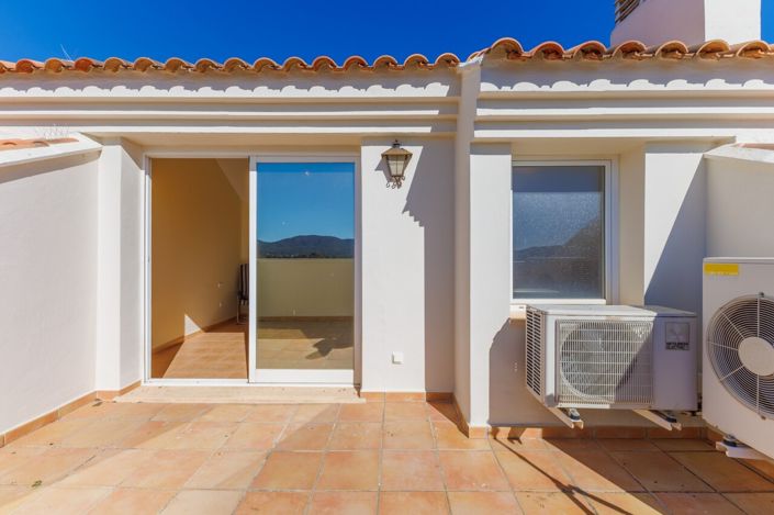 Image No.33-3 Bed Apartment for sale