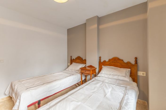 Image No.30-3 Bed Apartment for sale