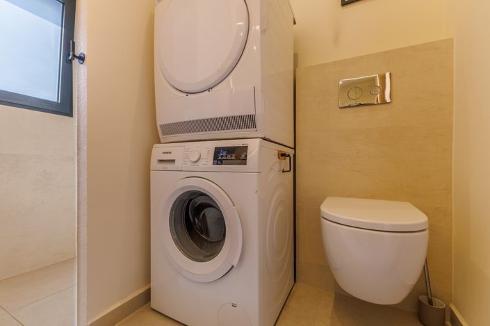 Image No.17-2 Bed Villa for sale