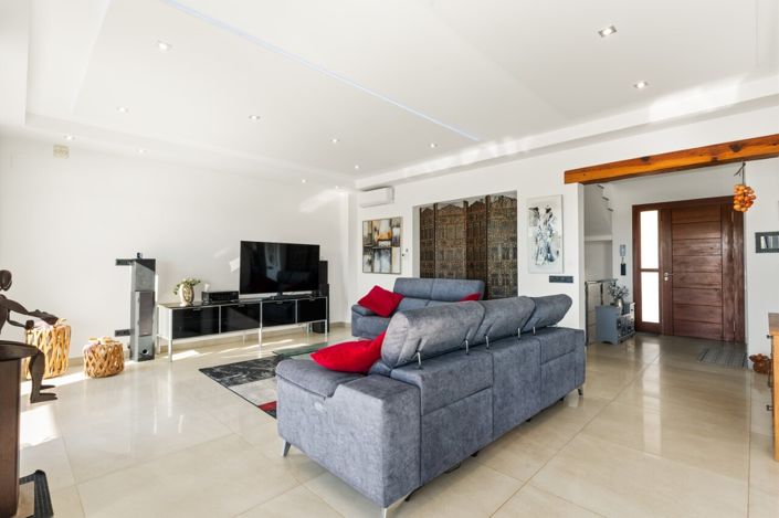 Image No.17-5 Bed Villa for sale