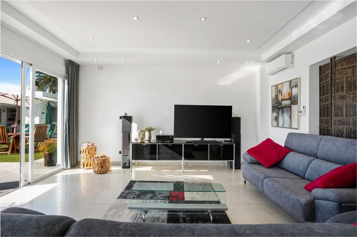 Image No.18-5 Bed Villa for sale