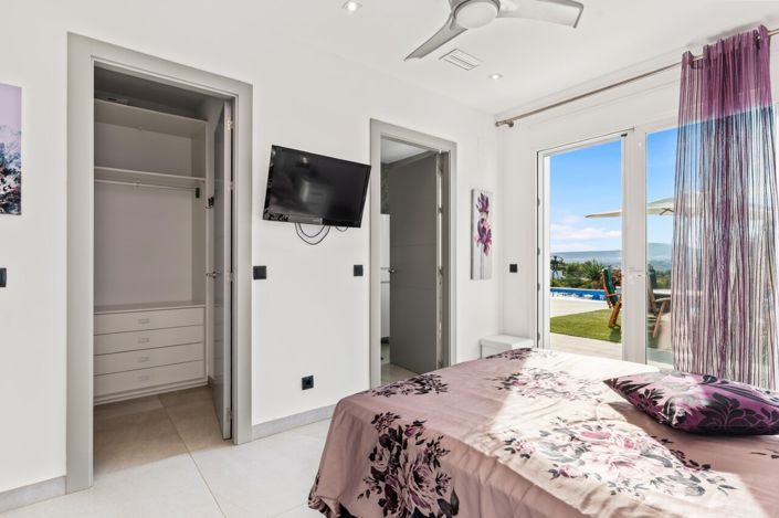 Image No.30-5 Bed Villa for sale