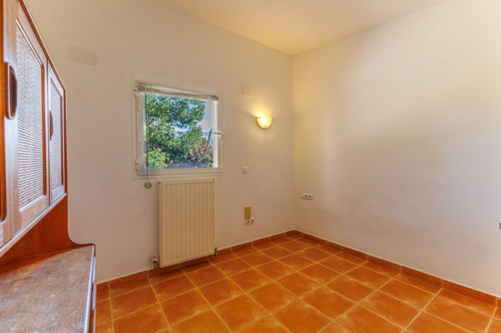 Image No.18-6 Bed Villa for sale