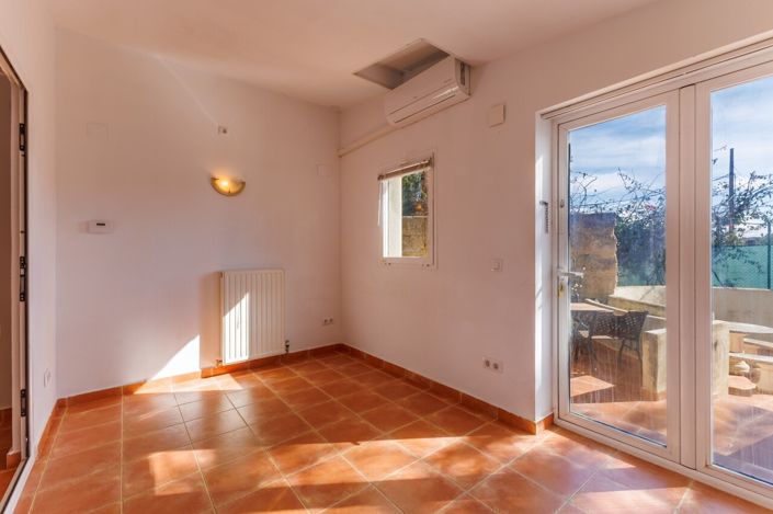 Image No.19-6 Bed Villa for sale