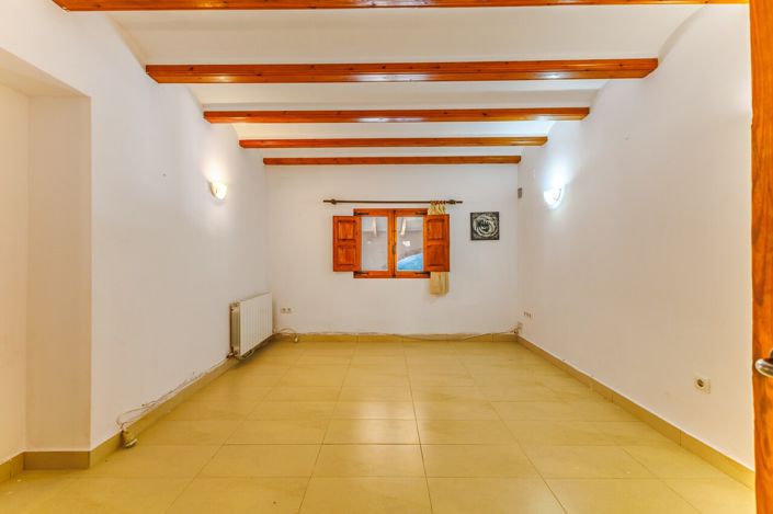 Image No.27-6 Bed Villa for sale