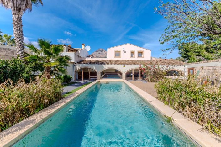 Image No.4-6 Bed Villa for sale