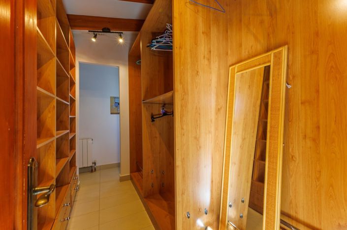 Image No.40-6 Bed Villa for sale