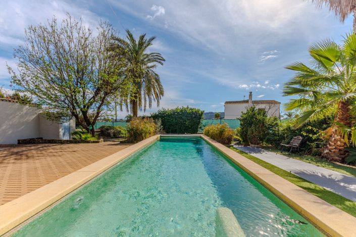 Image No.8-6 Bed Villa for sale