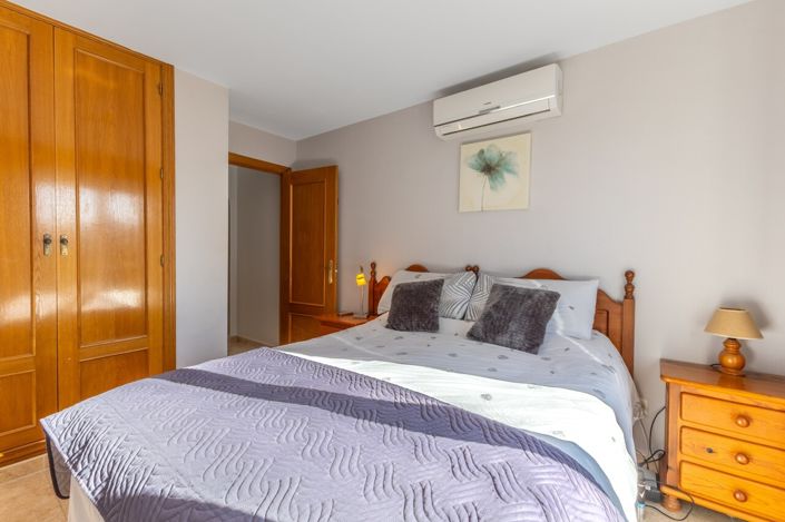 Image No.24-3 Bed Apartment for sale