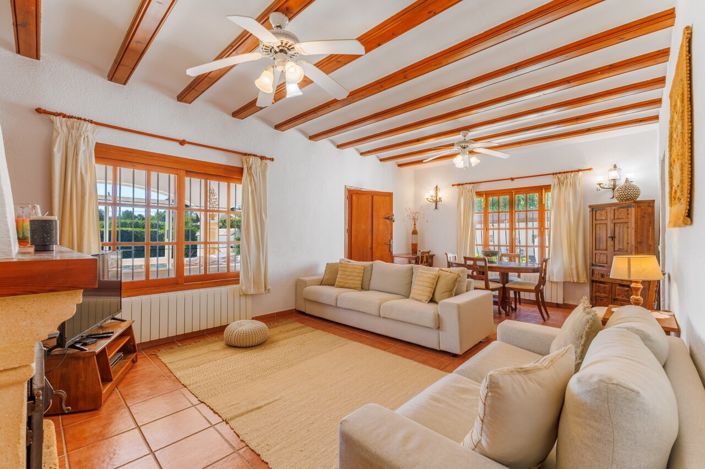 Image No.4-4 Bed Villa for sale