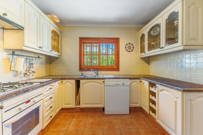 Image No.5-4 Bed Villa for sale