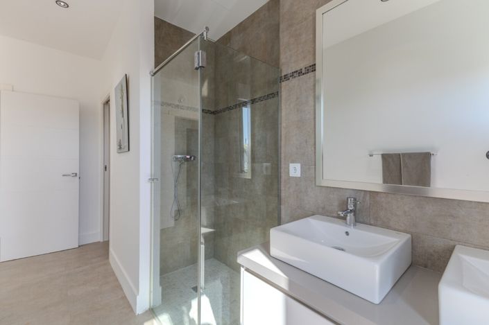 Image No.35-4 Bed Villa for sale