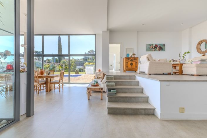 Image No.42-4 Bed Villa for sale