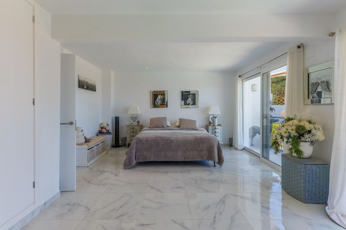 Image No.29-4 Bed Villa for sale