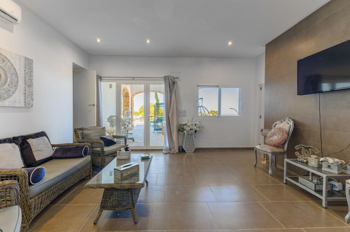 Image No.35-4 Bed Villa for sale