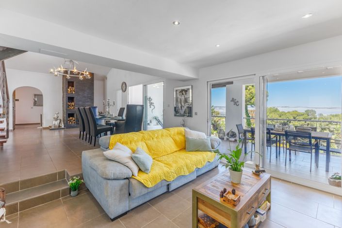 Image No.4-4 Bed Villa for sale