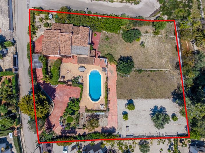 Image No.3-4 Bed Villa for sale