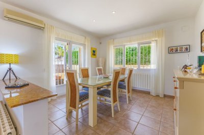1992-villa-for-sale-in-benitachell-51899-larg