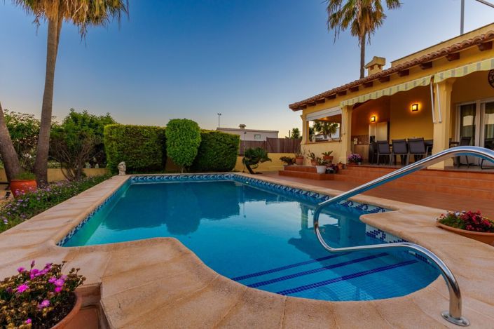 Image No.42-3 Bed Villa for sale