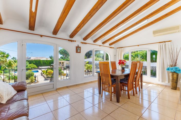 Image No.4-4 Bed Villa for sale