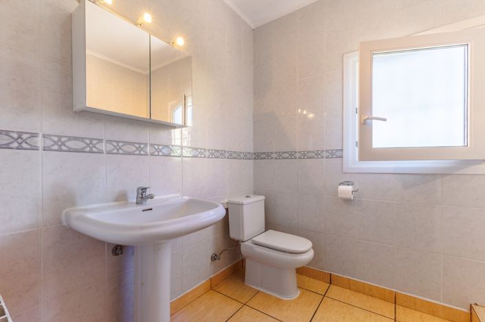 Image No.8-4 Bed Villa for sale