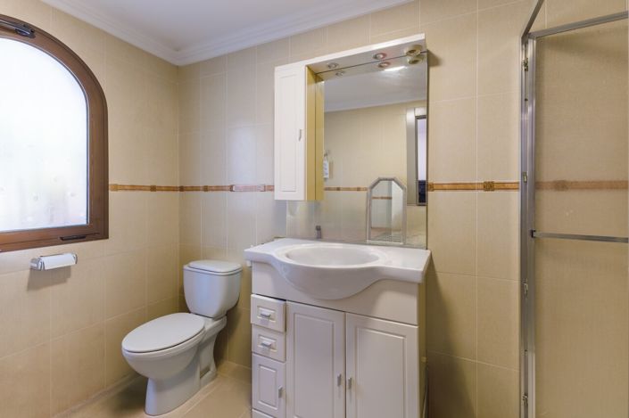 Image No.28-6 Bed Villa for sale