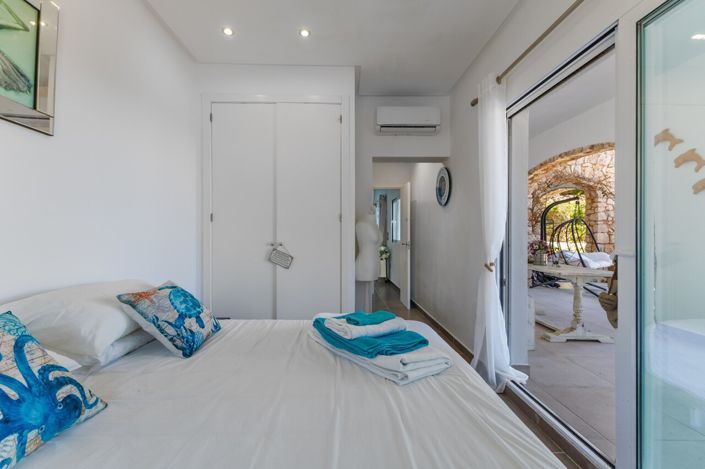 Image No.48-4 Bed Villa for sale