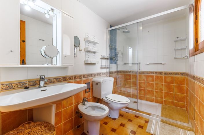 Image No.26-3 Bed Apartment for sale