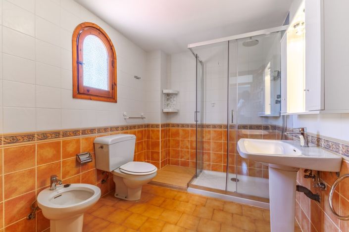 Image No.30-3 Bed Apartment for sale