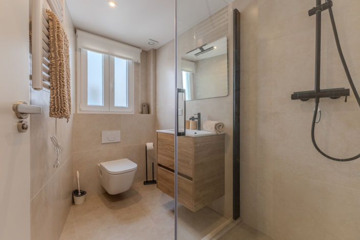 Image No.24-3 Bed Apartment for sale