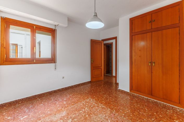 Image No.16-2 Bed Apartment for sale