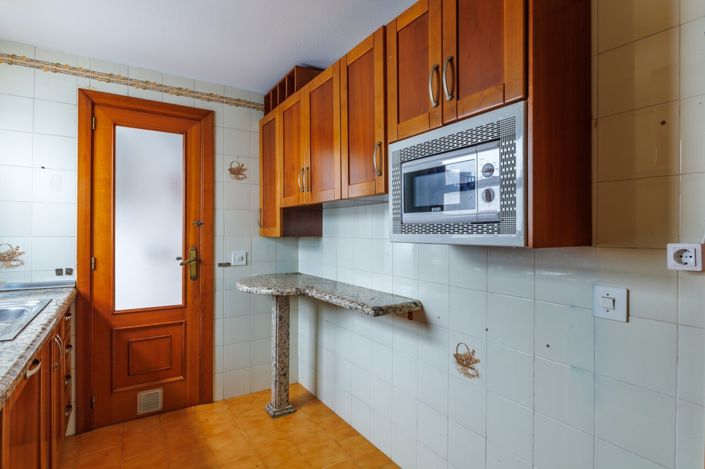 Image No.20-2 Bed Apartment for sale