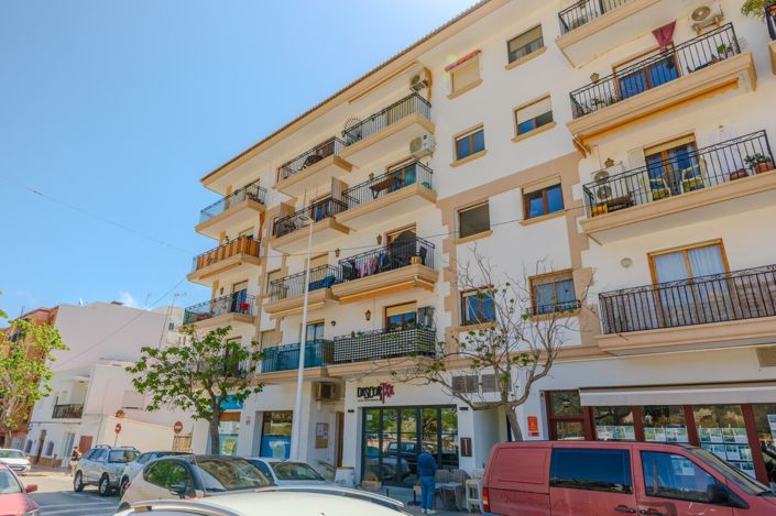 Image No.32-2 Bed Apartment for sale