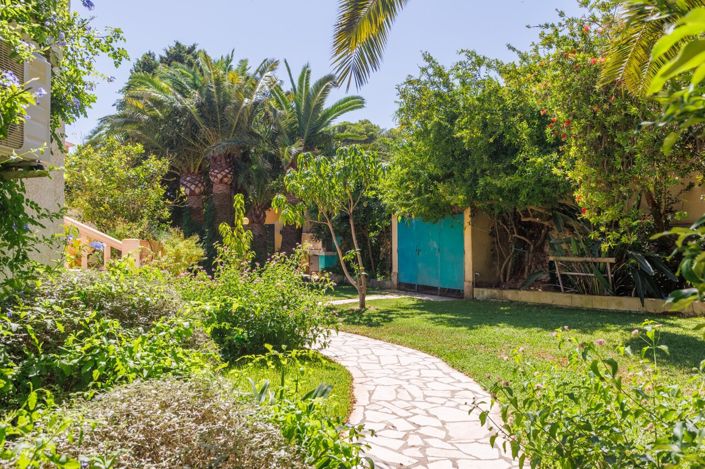 Image No.43-3 Bed Villa for sale