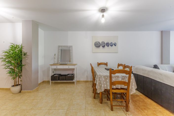 Image No.12-3 Bed Apartment for sale
