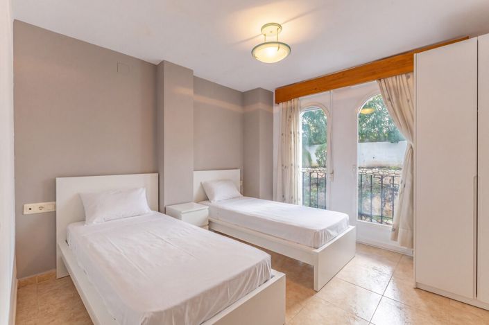 Image No.22-3 Bed Apartment for sale