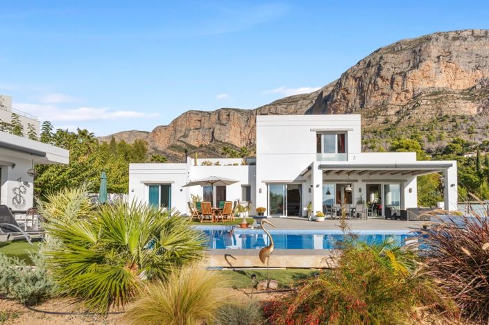 Image No.9-5 Bed Villa for sale