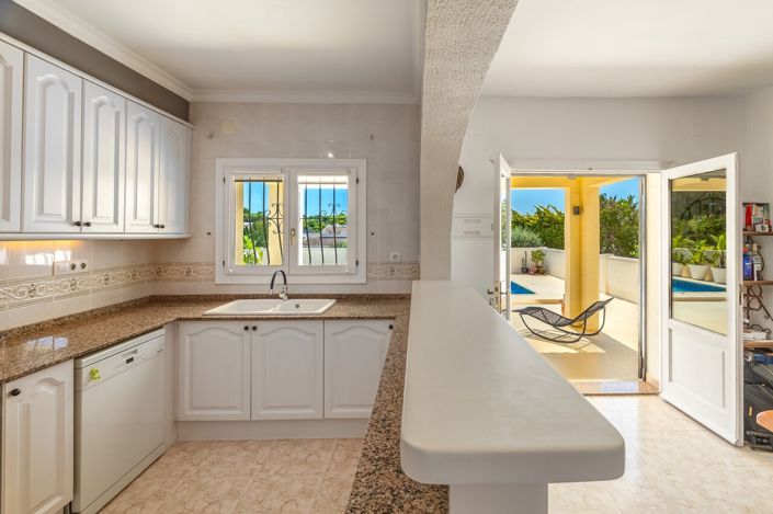 Image No.20-3 Bed Villa for sale