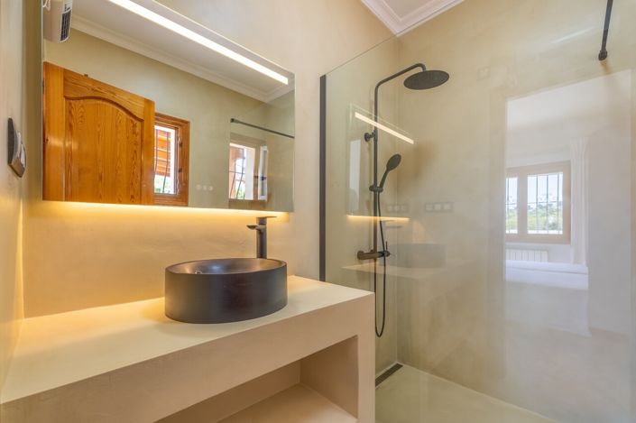 Image No.32-3 Bed Villa for sale