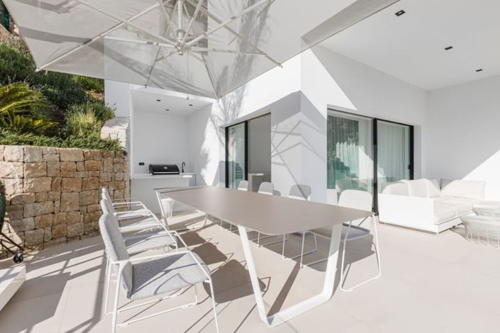 Image No.10-4 Bed Villa for sale