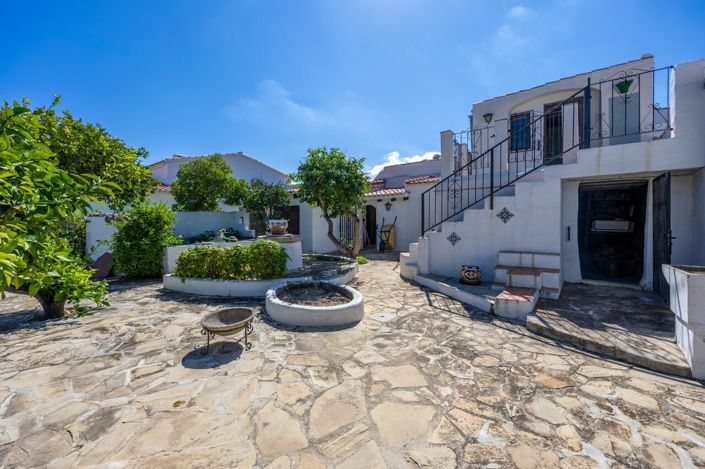 Image No.40-3 Bed Villa for sale