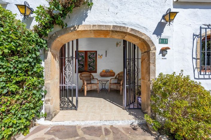 Image No.10-3 Bed Villa for sale