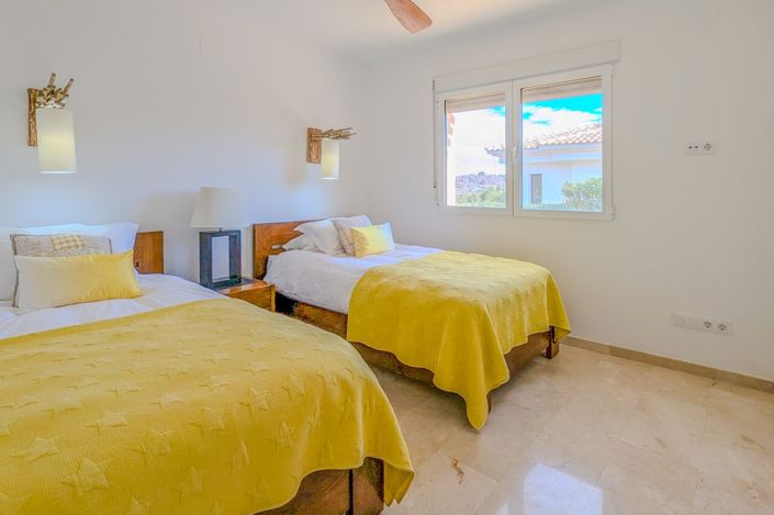 Image No.29-4 Bed Villa for sale