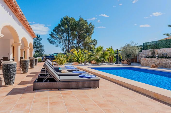 Image No.3-4 Bed Villa for sale