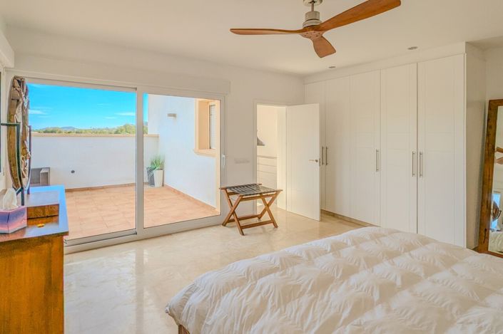 Image No.34-4 Bed Villa for sale