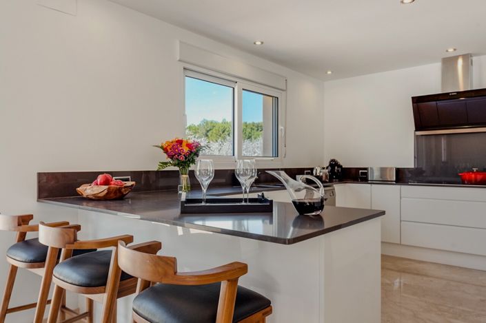 Image No.6-4 Bed Villa for sale