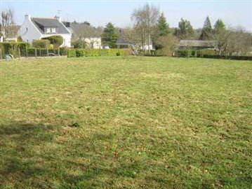 Terre à vendre à Locmalo