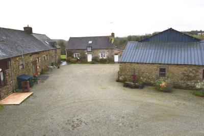 Maison de 11 chambres à vendre à Plouguenast